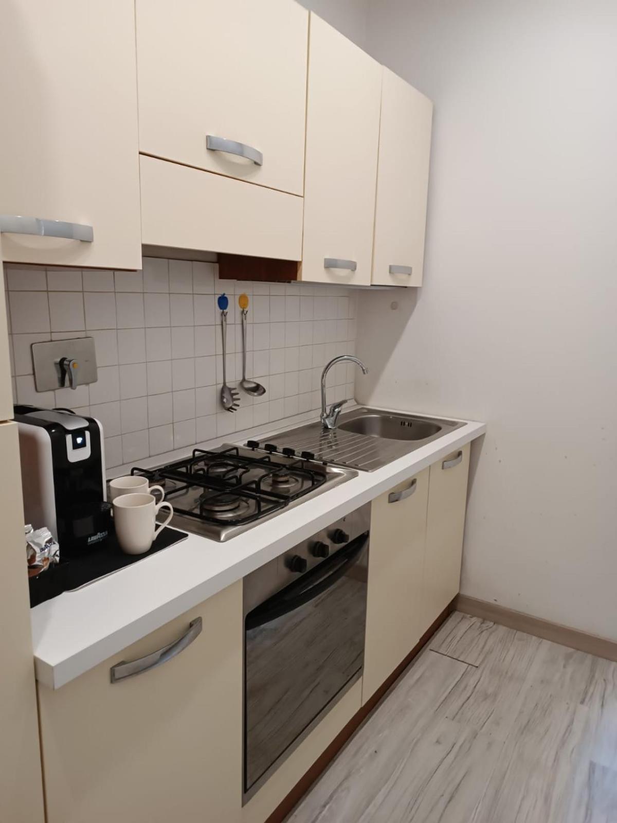 Studio Metro Bologna Rome Extérieur photo
