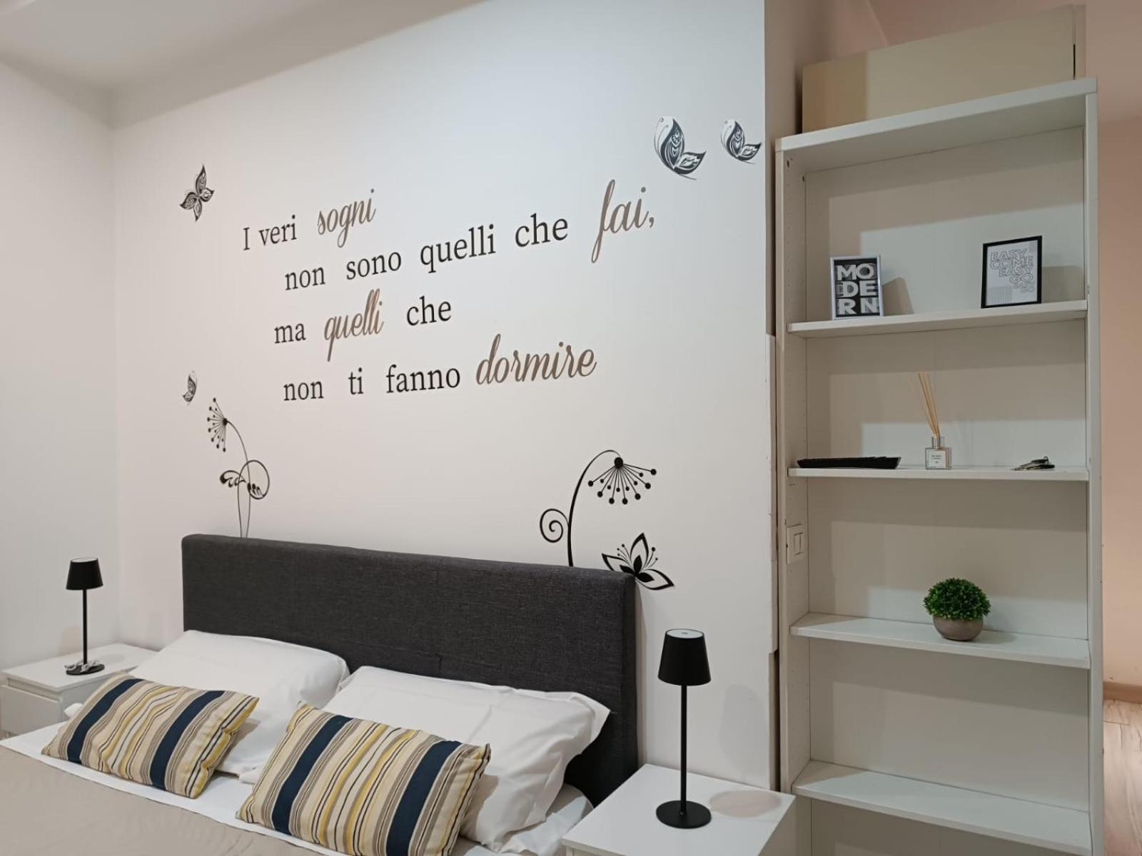 Studio Metro Bologna Rome Extérieur photo
